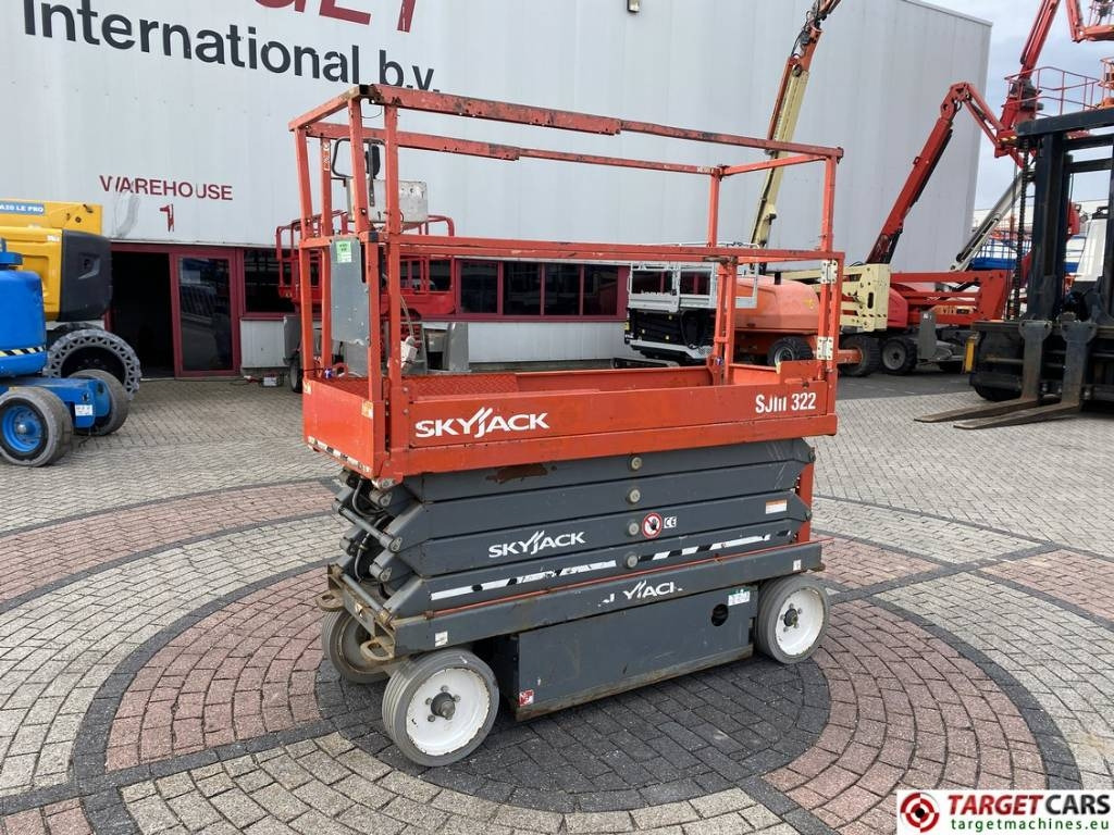 SkyJack SJIII-3226 Electric 3226 Scissor Work Lift 990cm - Piattaforma a pantografo: foto 1 SkyJack SJIII-3226 Electric 3226 Scissor Work Lift 990cm - Piattaforma a pantografo: foto 1