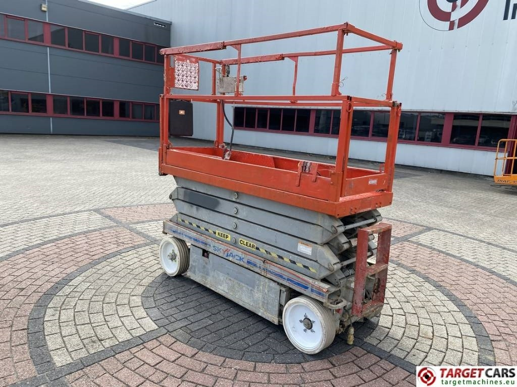 SkyJack SJIII-3226 Electric 3226 Scissor Work Lift 990cm - Piattaforma a pantografo: foto 4 SkyJack SJIII-3226 Electric 3226 Scissor Work Lift 990cm - Piattaforma a pantografo: foto 4