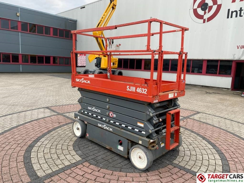 SkyJack SJIII-4632 Electric 4632 Scissor Work Lift 1170cm - Piattaforma a pantografo: foto 4 SkyJack SJIII-4632 Electric 4632 Scissor Work Lift 1170cm - Piattaforma a pantografo: foto 4