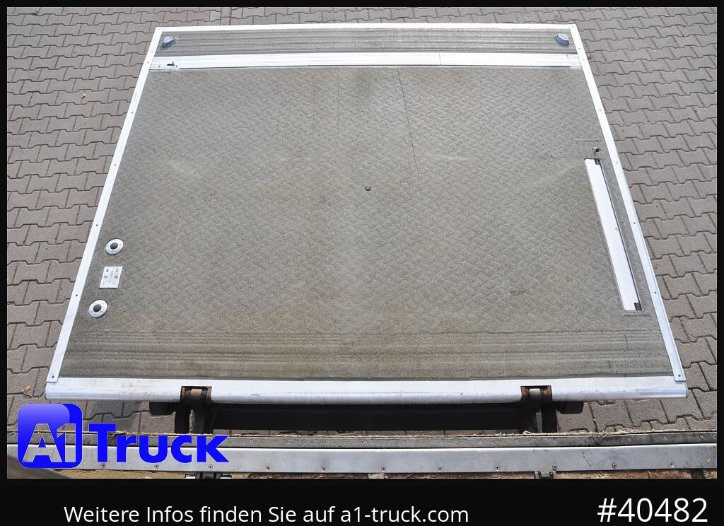 MERCEDES-BENZ 1824 LL Carrier 950 Mt, 3 Kammern, Automatik - Autocarro frigorifero: foto 3 MERCEDES-BENZ 1824 LL Carrier 950 Mt, 3 Kammern, Automatik - Autocarro frigorifero: foto 3