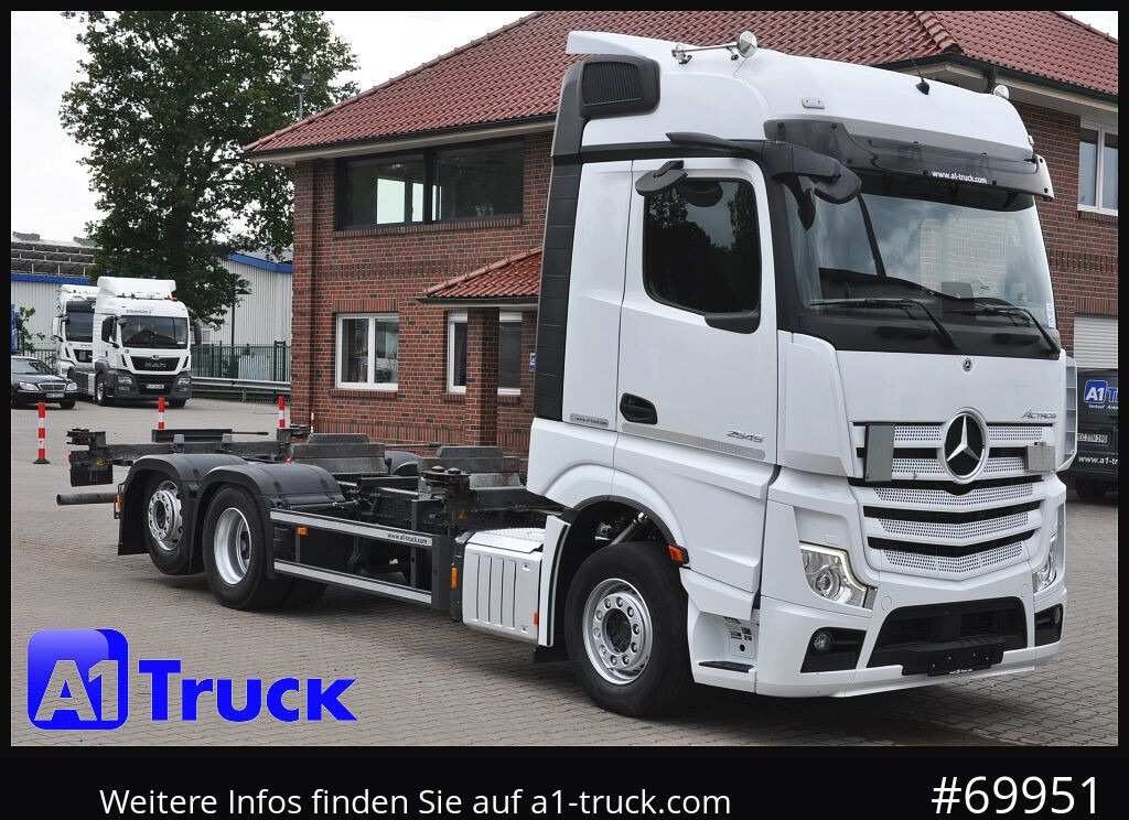 MERCEDES-BENZ 2545, Multi BDF, Wechsler, 7.45-7.82, MIDI, LIftachse - Autocarro portacontainer/ Caisse interchangeable: foto 1 MERCEDES-BENZ 2545, Multi BDF, Wechsler, 7.45-7.82, MIDI, LIftachse - Autocarro portacontainer/ Caisse interchangeable: foto 1