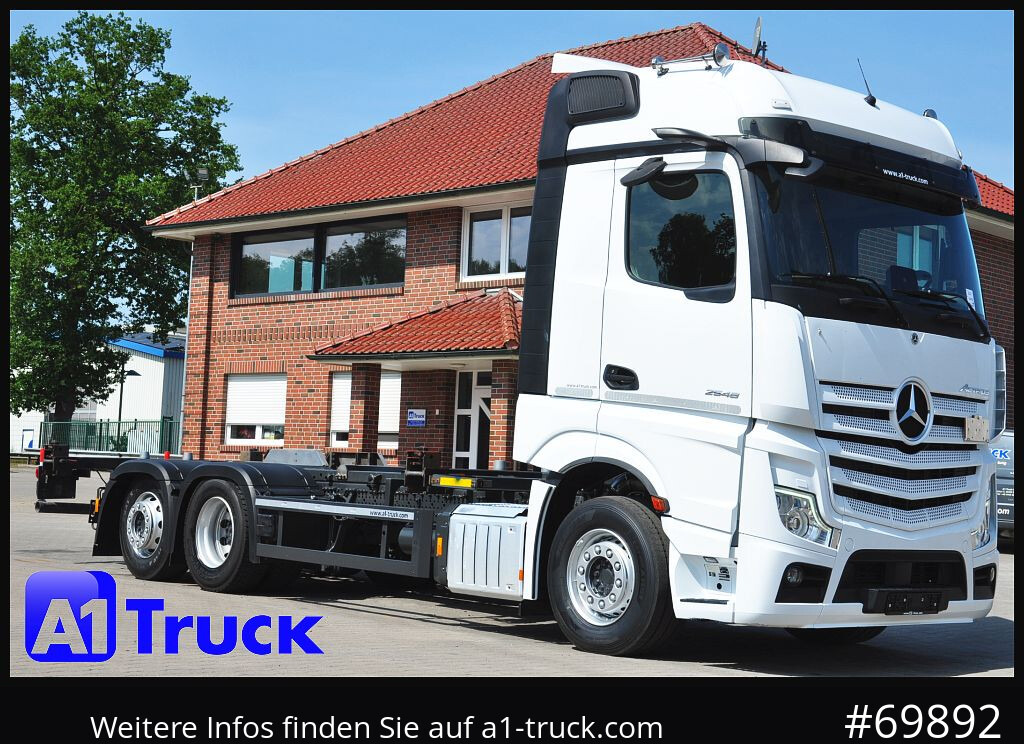 MERCEDES-BENZ 2548, Multi BDF, Wechsler, 7.45-7.82, MIDI, LIftachse - Autocarro portacontainer/ Caisse interchangeable: foto 1 MERCEDES-BENZ 2548, Multi BDF, Wechsler, 7.45-7.82, MIDI, LIftachse - Autocarro portacontainer/ Caisse interchangeable: foto 1