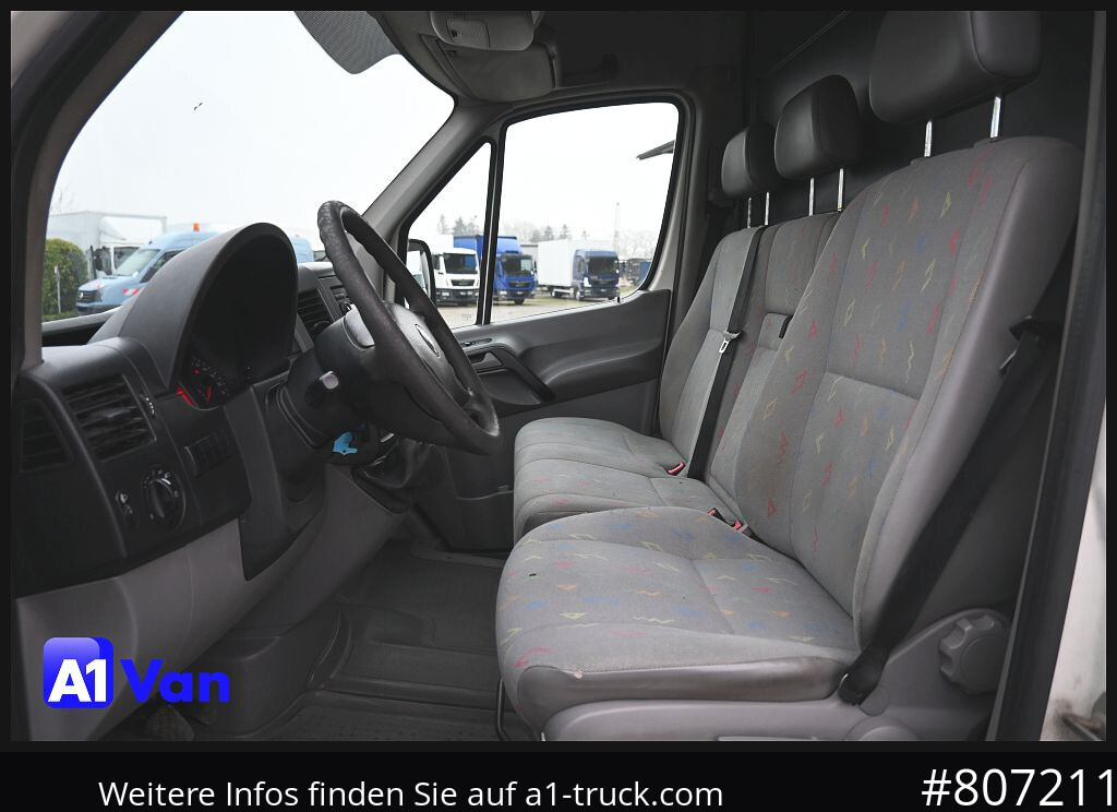 VOLKSWAGEN Crafter 35 L2H2 Kastenwagen, Klima, AHK - Furgone chiuso: foto 3 VOLKSWAGEN Crafter 35 L2H2 Kastenwagen, Klima, AHK - Furgone chiuso: foto 3