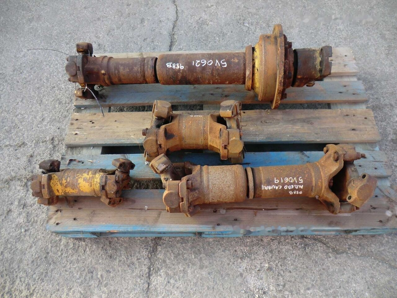 CATERPILLAR 988B 50W07546 - Semiasse per Pala gommata: foto 1 CATERPILLAR 988B 50W07546 - Semiasse per Pala gommata: foto 1