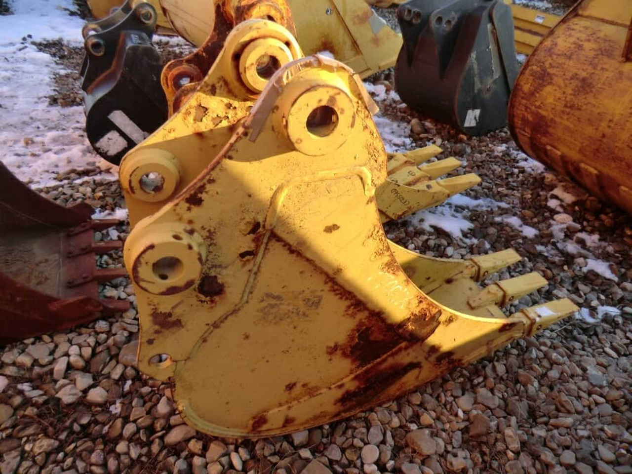 Caterpillar 307 Benna HD con denti, marca ROMEA, peso 200 kg, anno di costruzione 2004. Larghezza mm 300. - Benna per escavatore: foto 5 Caterpillar 307 Benna HD con denti, marca ROMEA, peso 200 kg, anno di costruzione 2004. Larghezza mm 300. - Benna per escavatore: foto 5