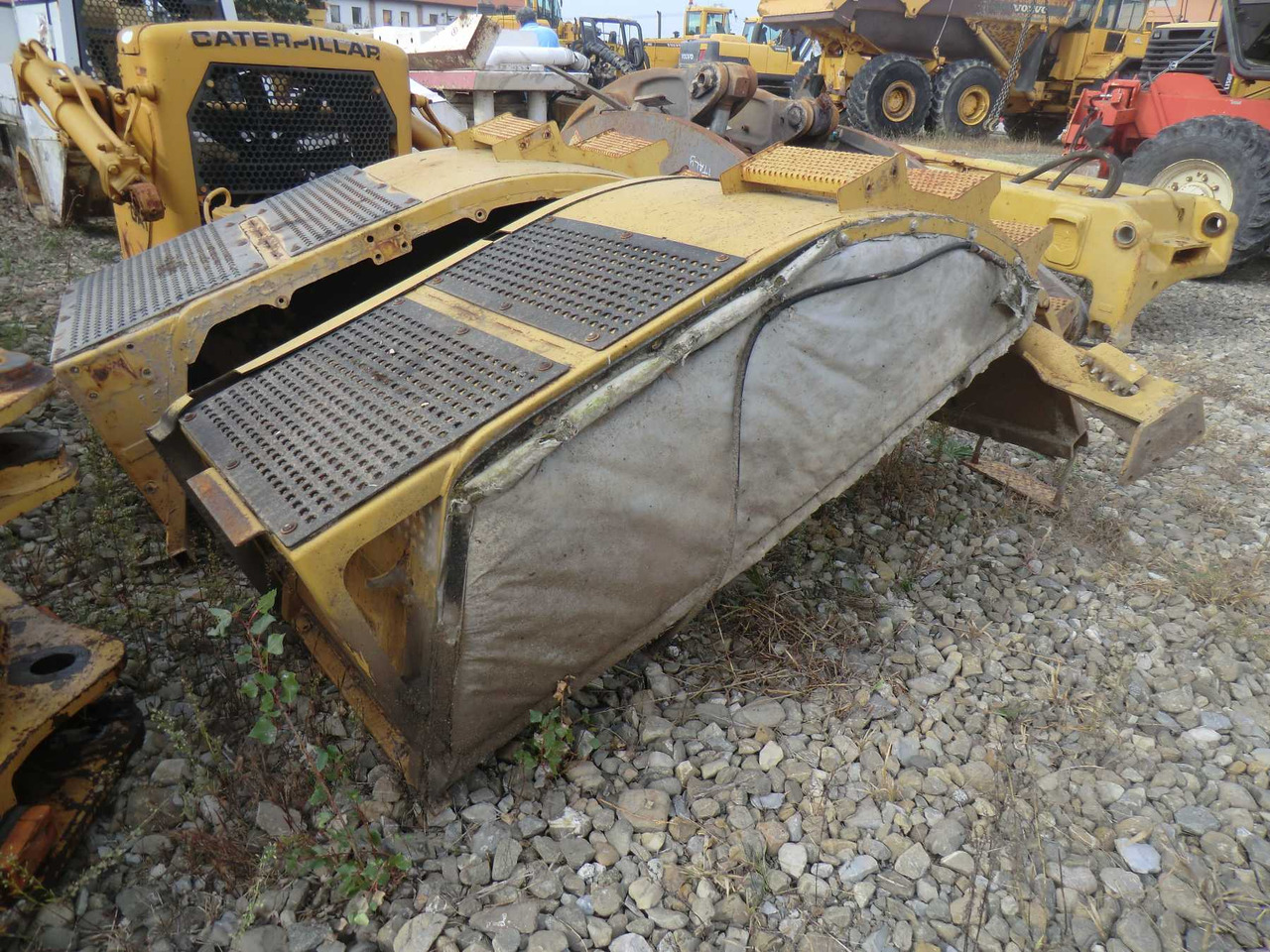 Caterpillar 735 Parafango anteriore destro e sinistro. - Parafango per Macchina da cantiere: foto 3 Caterpillar 735 Parafango anteriore destro e sinistro. - Parafango per Macchina da cantiere: foto 3