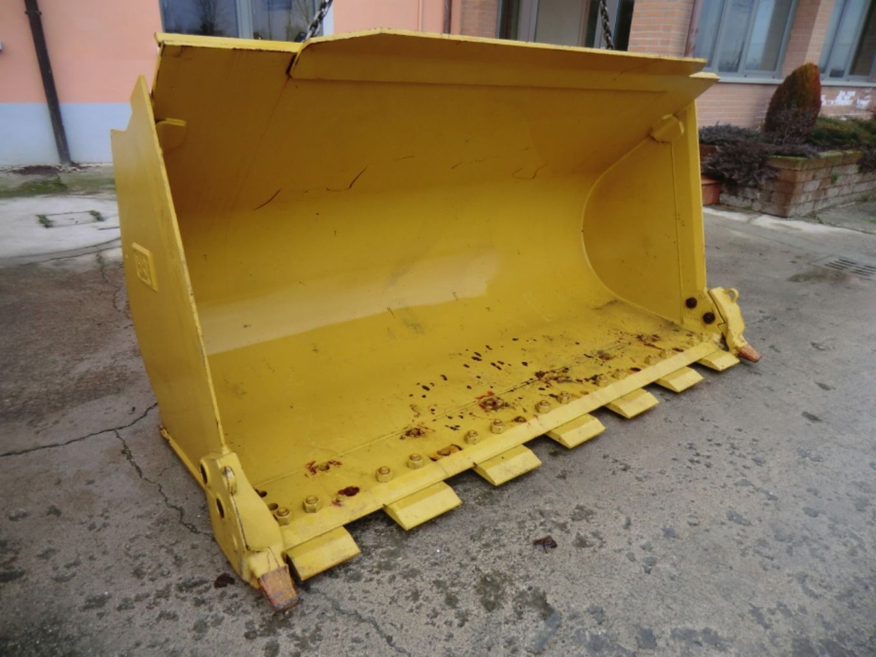 Caterpillar 963D Benna come nuova, completa di segmenti. - Benna per pala: foto 1 Caterpillar 963D Benna come nuova, completa di segmenti. - Benna per pala: foto 1