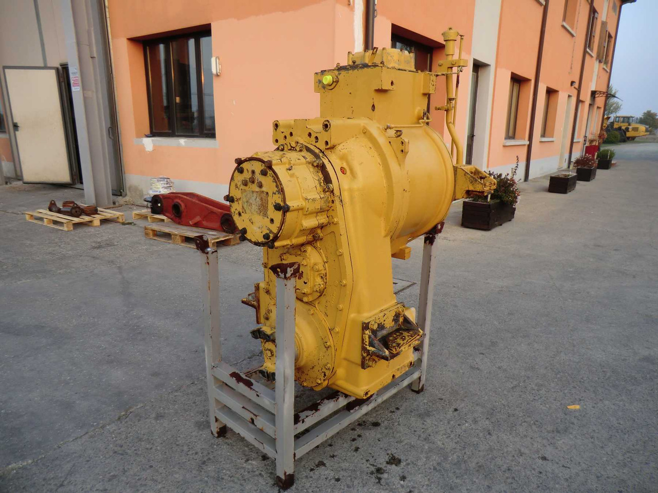 Caterpillar 988B trasmissione matricola 1JE00271. - Cambio per Macchina da cantiere: foto 3 Caterpillar 988B trasmissione matricola 1JE00271. - Cambio per Macchina da cantiere: foto 3