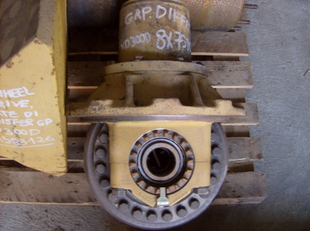Caterpillar D300D DIFFERENZIALE CON COPPIA CONICA - Differenziale per Macchina da cantiere: foto 2 Caterpillar D300D DIFFERENZIALE CON COPPIA CONICA - Differenziale per Macchina da cantiere: foto 2