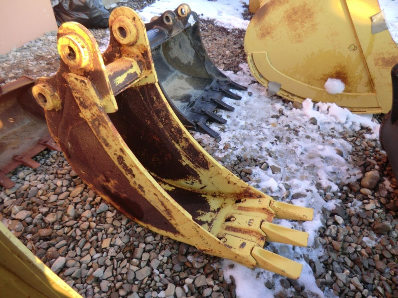 Caterpillar E70 Benna con denti, larghezza mm 350 - Benna per escavatore: foto 2 Caterpillar E70 Benna con denti, larghezza mm 350 - Benna per escavatore: foto 2
