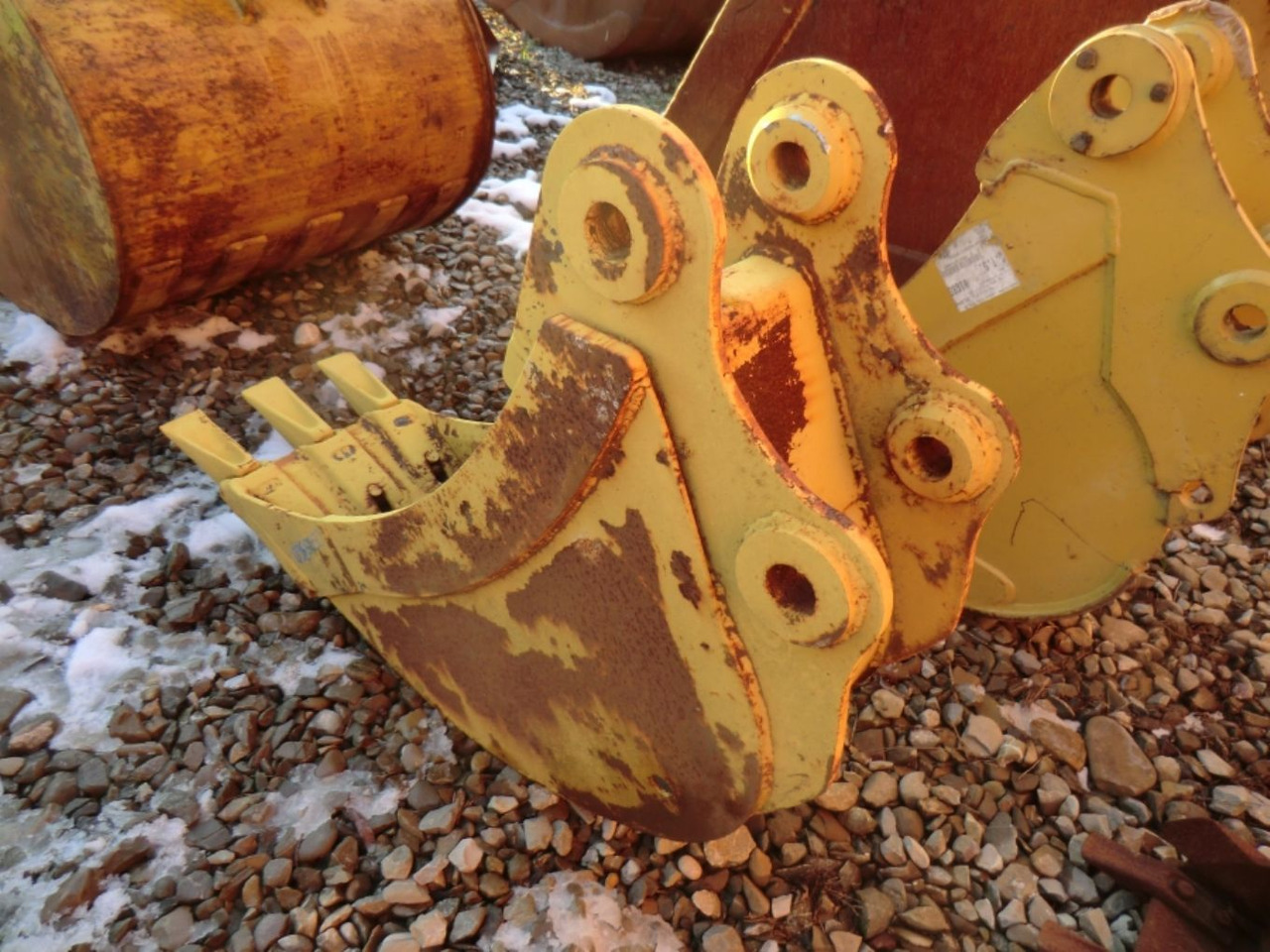 Caterpillar E70 Benna con denti, larghezza mm 350 - Benna per escavatore: foto 3 Caterpillar E70 Benna con denti, larghezza mm 350 - Benna per escavatore: foto 3