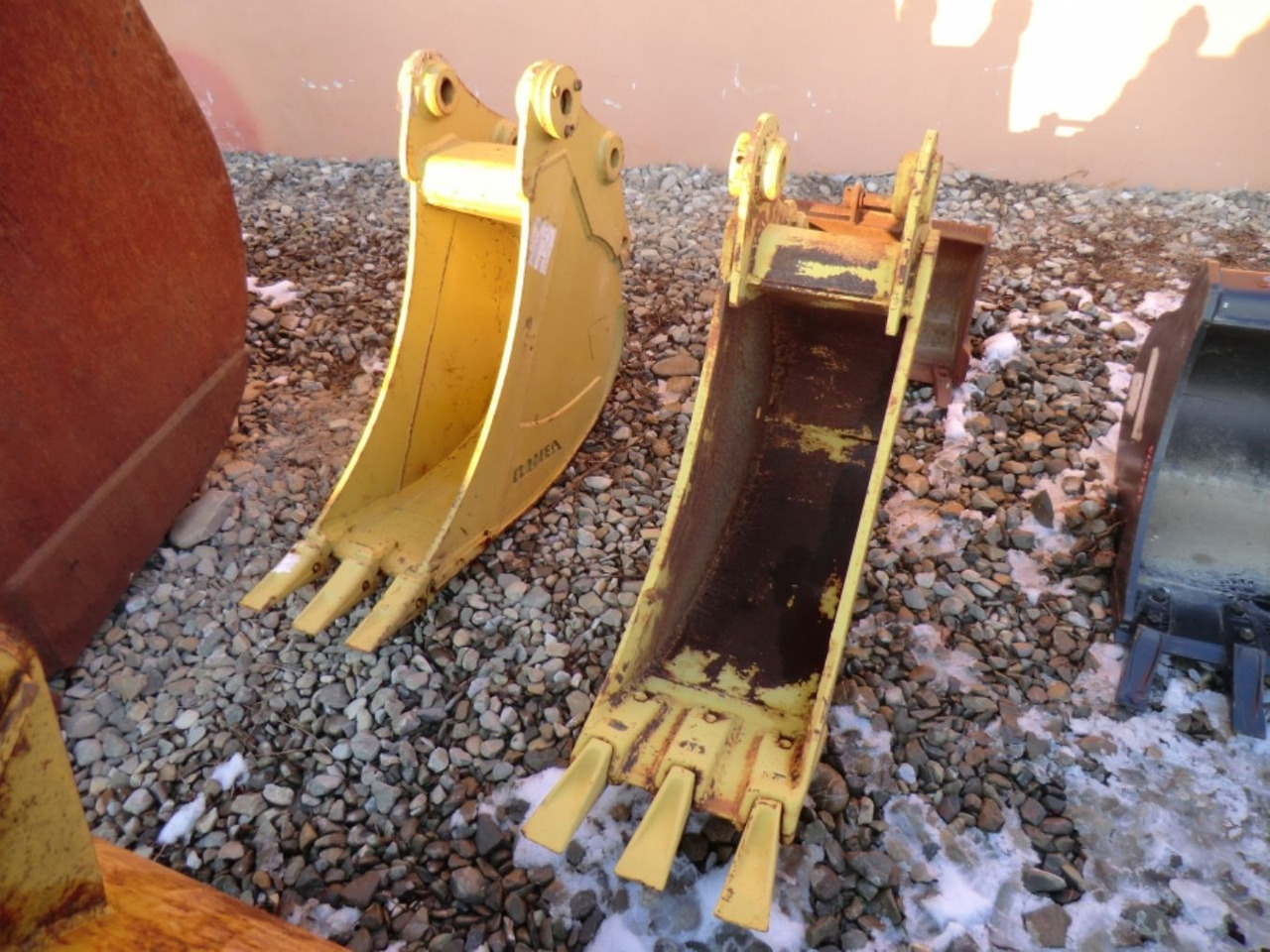 Caterpillar E70 Benna con denti, larghezza mm 350 - Benna per escavatore: foto 5 Caterpillar E70 Benna con denti, larghezza mm 350 - Benna per escavatore: foto 5