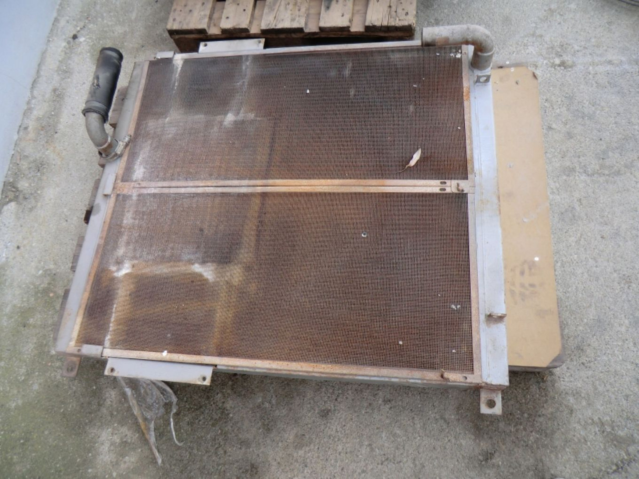 HITACHI ZX240 BAS SCAMBIATORI DI CALORE - Sistema di raffreddamento per Macchina da cantiere: foto 3 HITACHI ZX240 BAS SCAMBIATORI DI CALORE - Sistema di raffreddamento per Macchina da cantiere: foto 3