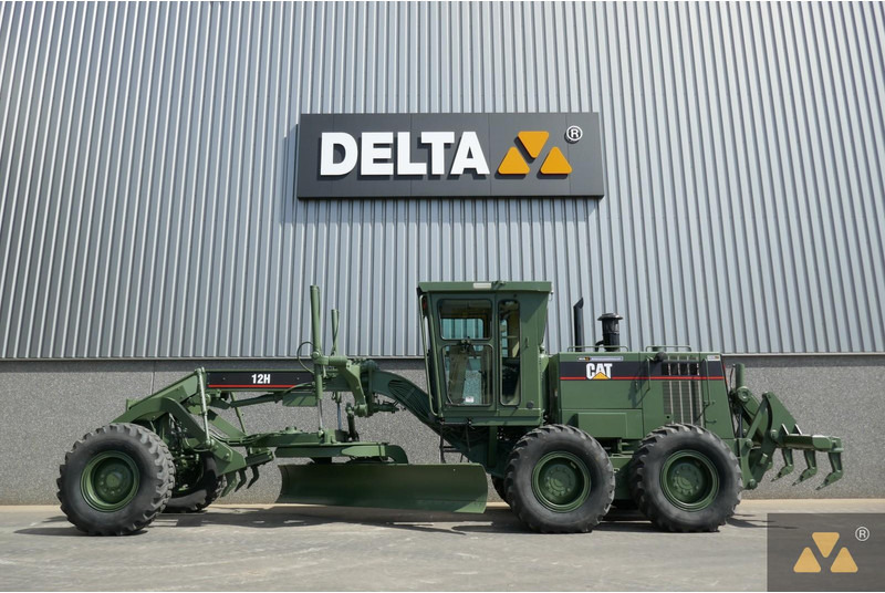 Caterpillar 12H Ex-military - Grader: foto 1 Caterpillar 12H Ex-military - Grader: foto 1