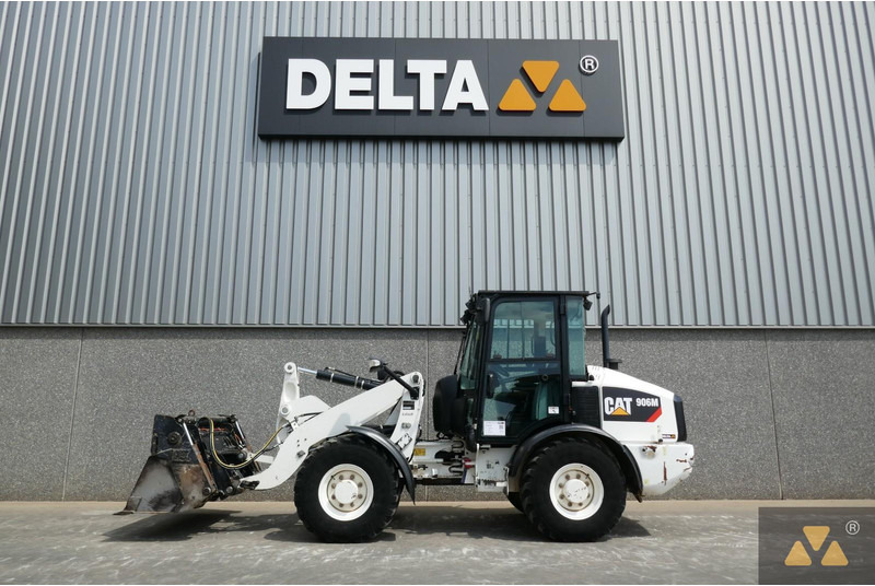 Caterpillar 906M - Pala gommata: foto 1 Caterpillar 906M - Pala gommata: foto 1