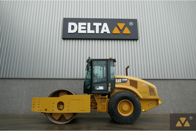 Caterpillar CS68B - Rullo: foto 1 Caterpillar CS68B - Rullo: foto 1