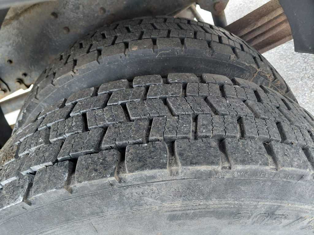 Avia D90, EURO 3, SIDES, HYDRAULIC FRONT - Camion centinato: foto 5 Avia D90, EURO 3, SIDES, HYDRAULIC FRONT - Camion centinato: foto 5