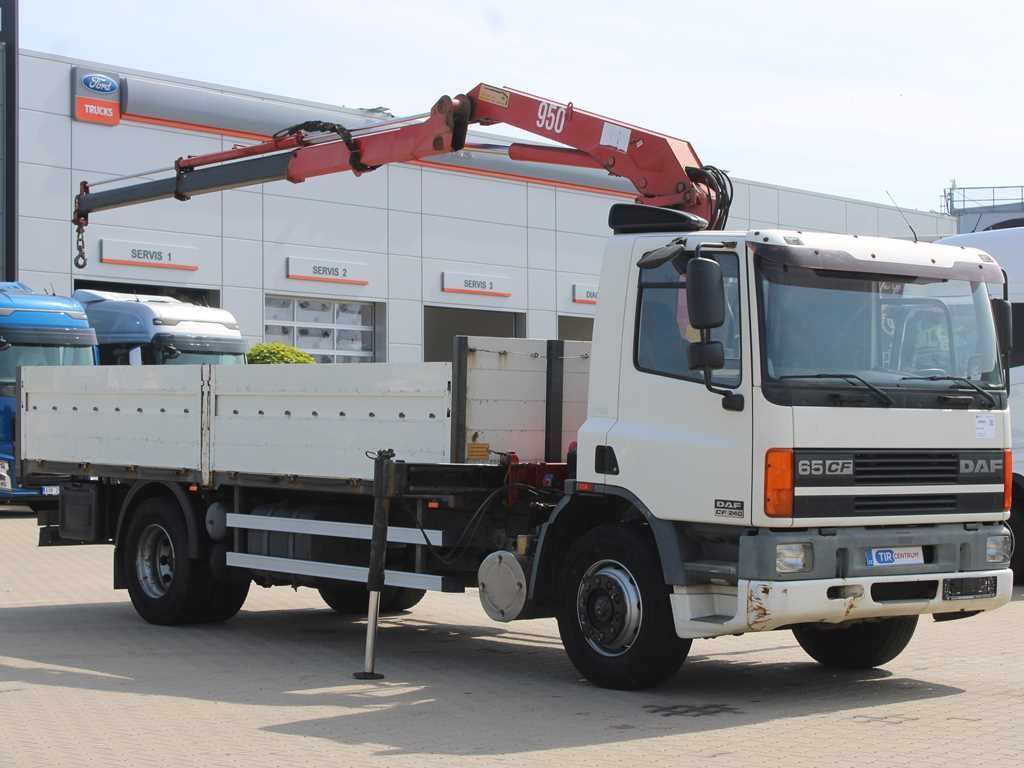 DAF CF 240, CRANE HMF 953 K2, PNEU 80% - Autocarro con pianale/ Cassone fisso, Camion con gru: foto 2 DAF CF 240, CRANE HMF 953 K2, PNEU 80% - Autocarro con pianale/ Cassone fisso, Camion con gru: foto 2