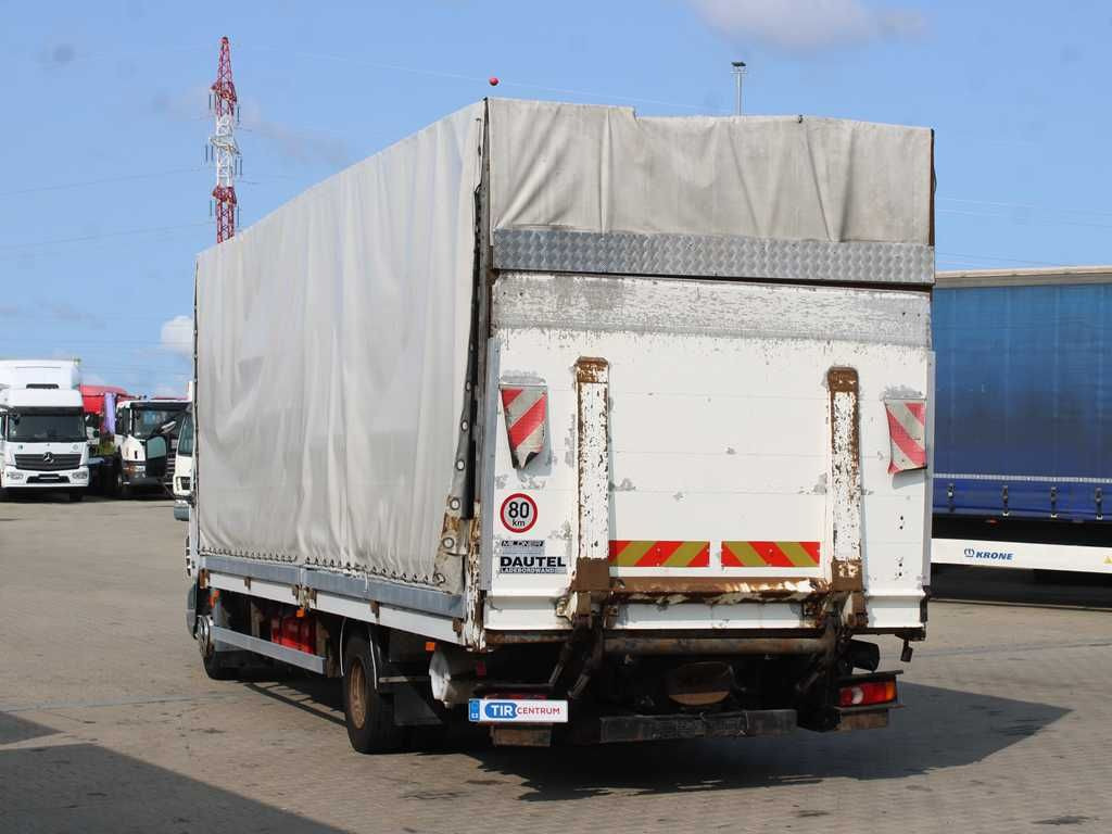 DAF FA LF 45.220, EURO 3, SIDEWALLS, TAIL LIFT - Camion centinato: foto 4 DAF FA LF 45.220, EURO 3, SIDEWALLS, TAIL LIFT - Camion centinato: foto 4