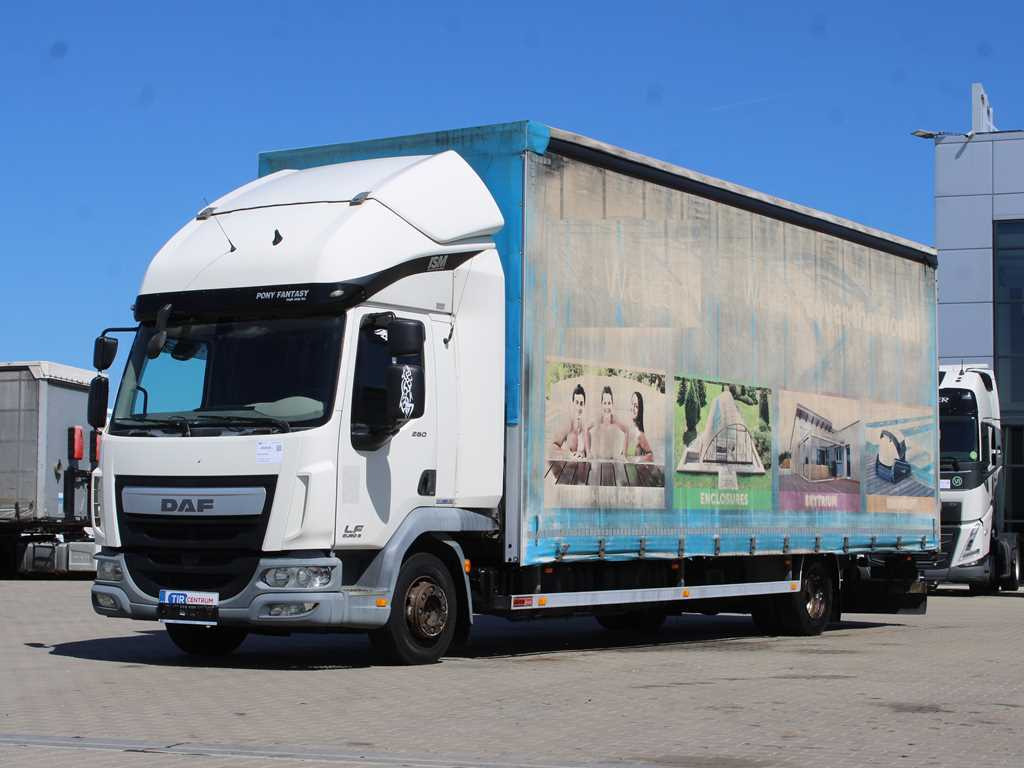 DAF LF 260, EURO 6 - Camion centinato: foto 1 DAF LF 260, EURO 6 - Camion centinato: foto 1