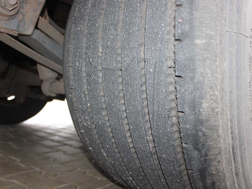 Semirimorchio centinato Krone SD 04, LOWDECK, LIFTING AXLE, MULTILOCK, LIFTING ROOF: foto 11 Semirimorchio centinato Krone SD 04, LOWDECK, LIFTING AXLE, MULTILOCK, LIFTING ROOF: foto 11