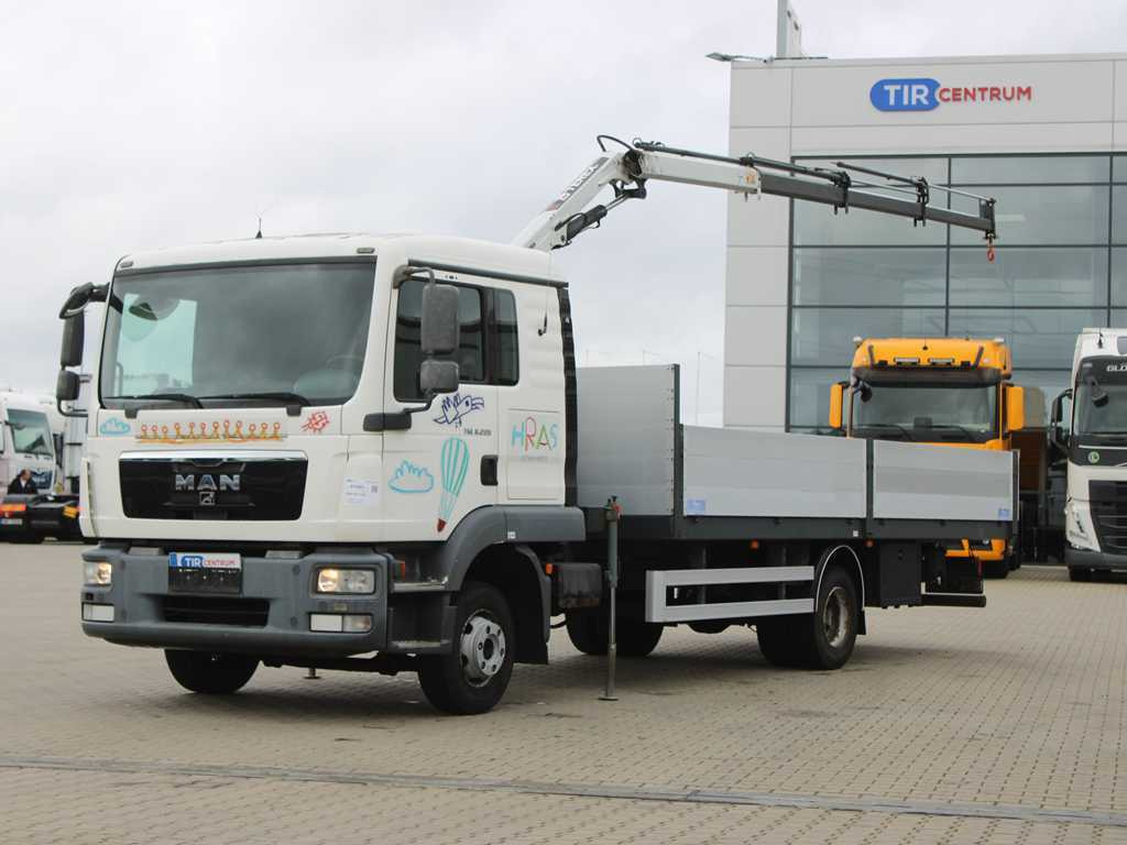 MAN TGL 8.220, EURO 5, SIDEBOARD, TIRES 80%, HYDRAULIC ARM TLC_38A.3 - Autocarro con pianale/ Cassone fisso, Camion con gru: foto 1 MAN TGL 8.220, EURO 5, SIDEBOARD, TIRES 80%, HYDRAULIC ARM TLC_38A.3 - Autocarro con pianale/ Cassone fisso, Camion con gru: foto 1
