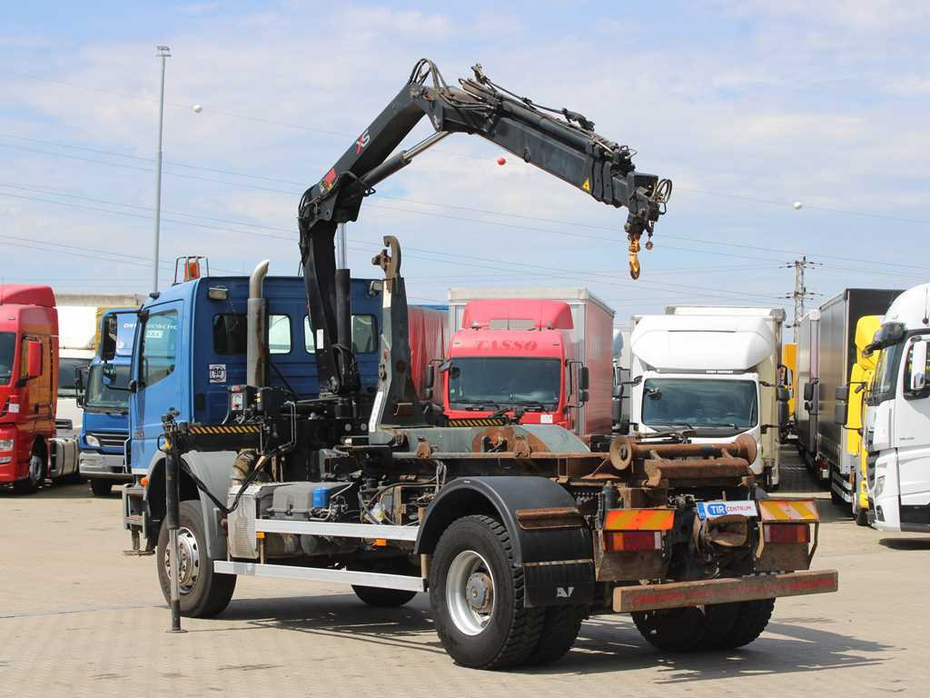 Mercedes-Benz AXOR 1824, HYDRAULIC ARM HIAB 099B-3 DUO, 4x4 - Autocarro scarrabile, Camion con gru: foto 5 Mercedes-Benz AXOR 1824, HYDRAULIC ARM HIAB 099B-3 DUO, 4x4 - Autocarro scarrabile, Camion con gru: foto 5