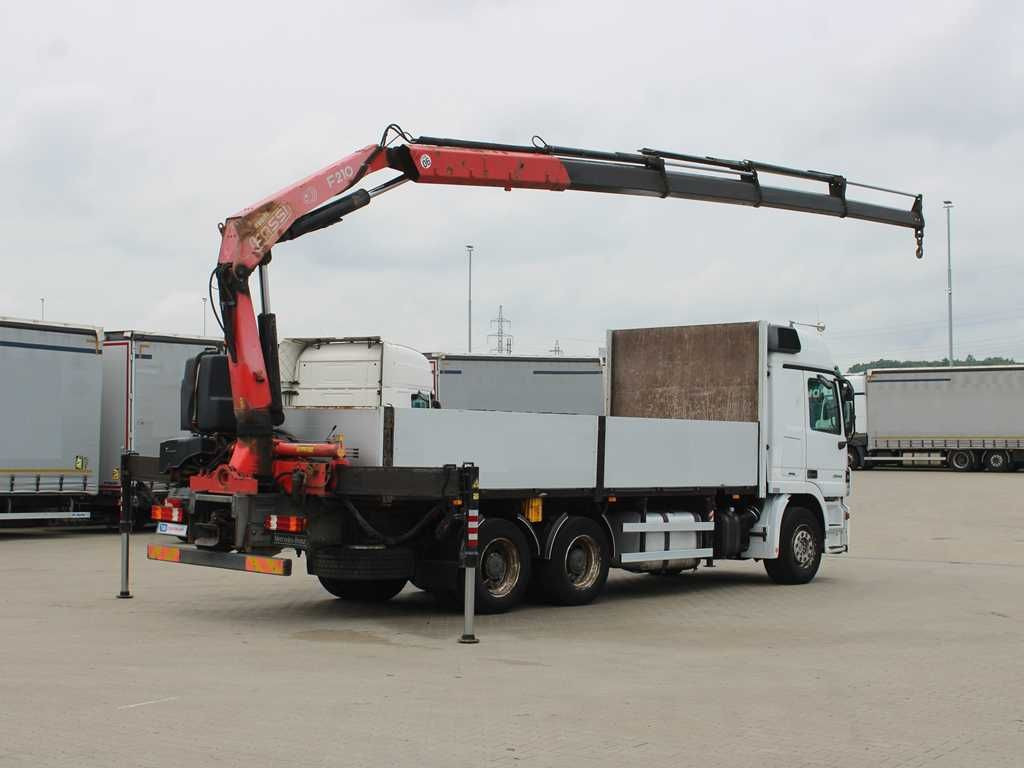 Mercedes-Benz Actros 2644, 6X4, EURO 4, CRANE FASSI F210 - Camion con gru: foto 3 Mercedes-Benz Actros 2644, 6X4, EURO 4, CRANE FASSI F210 - Camion con gru: foto 3