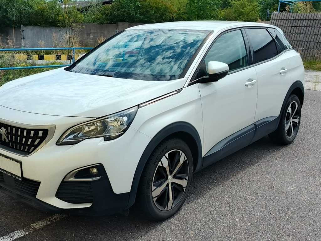 Autovettura Peugeot 3008: foto 1