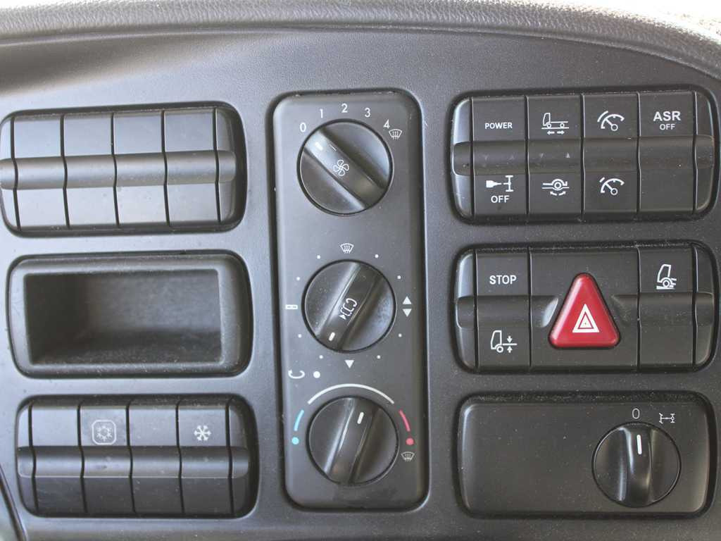 Trattore stradale Mercedes-Benz Actros 1844 MP3, EURO 5EEV: foto 11