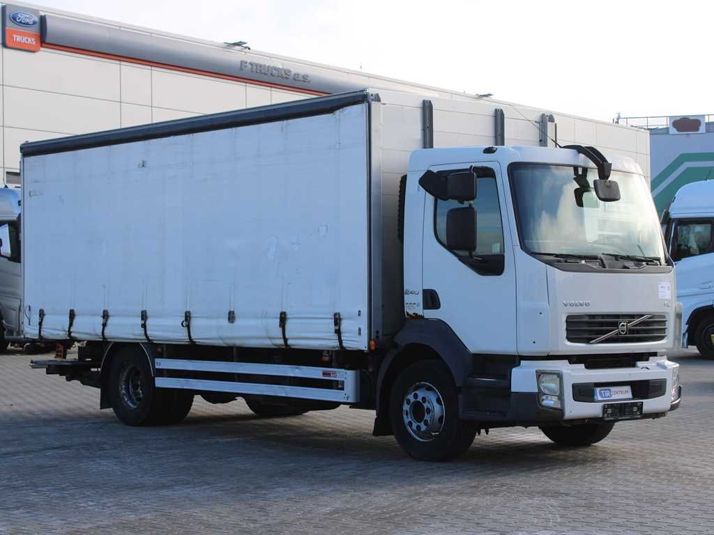 Volvo FL 240, EURO 5, TAIL LIFT, PNEU 80% - Camion centinato: foto 2 Volvo FL 240, EURO 5, TAIL LIFT, PNEU 80% - Camion centinato: foto 2