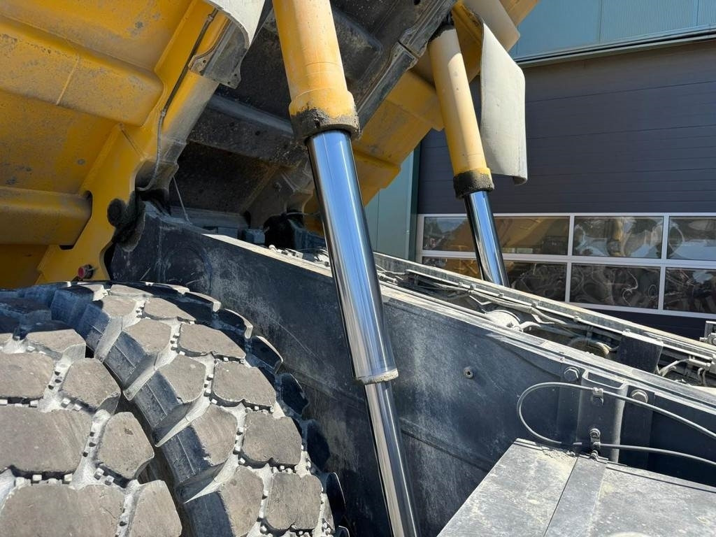 Dumper rigido Komatsu HD405-7: foto 18
