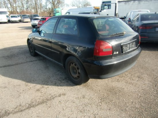 Audi A3 Limousine 1,9 TDI Ersatzteilträger - Berlina: foto 3 Audi A3 Limousine 1,9 TDI Ersatzteilträger - Berlina: foto 3
