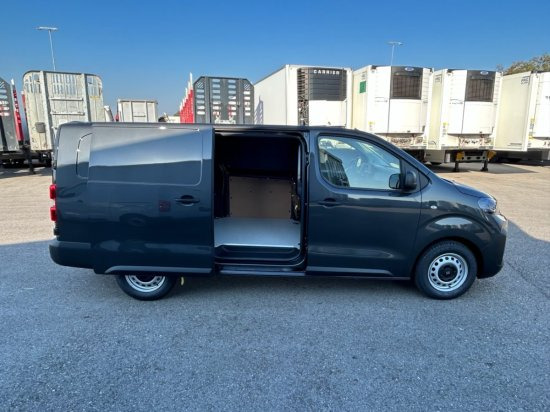 Furgone chiuso Fiat Scudo Maxi BlueDHi 120 6-Gang: foto 7