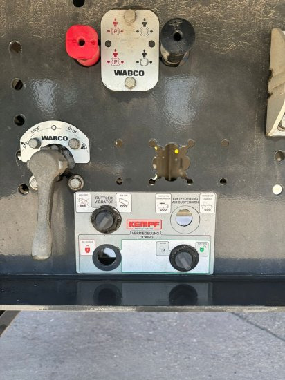 Kempf SKM 39 Alu-Kastenmulde 55m³ Rollplane - Semirimorchio ribaltabile: foto 5 Kempf SKM 39 Alu-Kastenmulde 55m³ Rollplane - Semirimorchio ribaltabile: foto 5