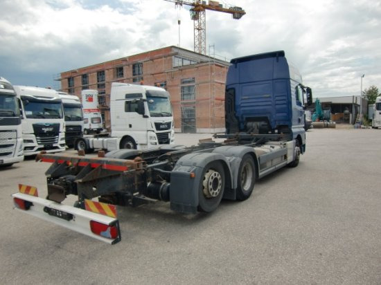 MAN TGX 26.440 XXL 6x2 Liftachse Euro 6 - Autocarro portacontainer/ Caisse interchangeable: foto 4 MAN TGX 26.440 XXL 6x2 Liftachse Euro 6 - Autocarro portacontainer/ Caisse interchangeable: foto 4