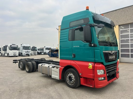 MAN TGX 26.500 XXL, 6x2, Jumbo, Liftachse, Intarder, Euro6, Full-Air - Autocarro telaio: foto 3 MAN TGX 26.500 XXL, 6x2, Jumbo, Liftachse, Intarder, Euro6, Full-Air - Autocarro telaio: foto 3