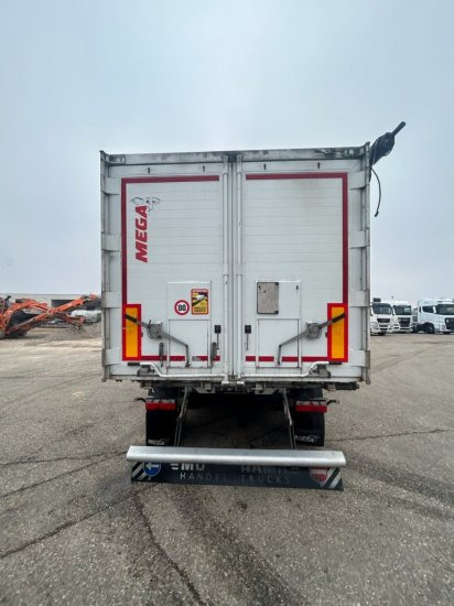 MEGA Alu-Kastenmulde 55m³, SAF-Achsen, Rollplane, Kombiklappe, Stehpodest - Semirimorchio ribaltabile: foto 3 MEGA Alu-Kastenmulde 55m³, SAF-Achsen, Rollplane, Kombiklappe, Stehpodest - Semirimorchio ribaltabile: foto 3