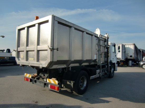 MAN 19.342 Tierkörperverwertung Sonderaufbau, Blattgefedert - Veicolo speciale/ Comunale, Camion: foto 4 MAN 19.342 Tierkörperverwertung Sonderaufbau, Blattgefedert - Veicolo speciale/ Comunale, Camion: foto 4