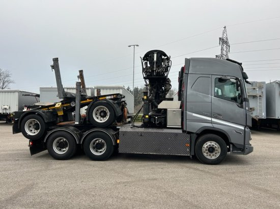 Volvo FH 16 650 6x4 Langholzzug + Doll M2K-9L Nachläufer mit Palfinger Epsilon S260C96, I-Shift, Retarder, - Camion trasporto legname, Camion con gru: foto 4 Volvo FH 16 650 6x4 Langholzzug + Doll M2K-9L Nachläufer mit Palfinger Epsilon S260C96, I-Shift, Retarder, - Camion trasporto legname, Camion con gru: foto 4