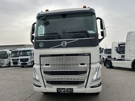 Volvo FH 500 6X2 Euro6, Retarder, Pritsche, Palfinger PK22002-EH - Autocarro con pianale/ Cassone fisso, Camion con gru: foto 2 Volvo FH 500 6X2 Euro6, Retarder, Pritsche, Palfinger PK22002-EH - Autocarro con pianale/ Cassone fisso, Camion con gru: foto 2