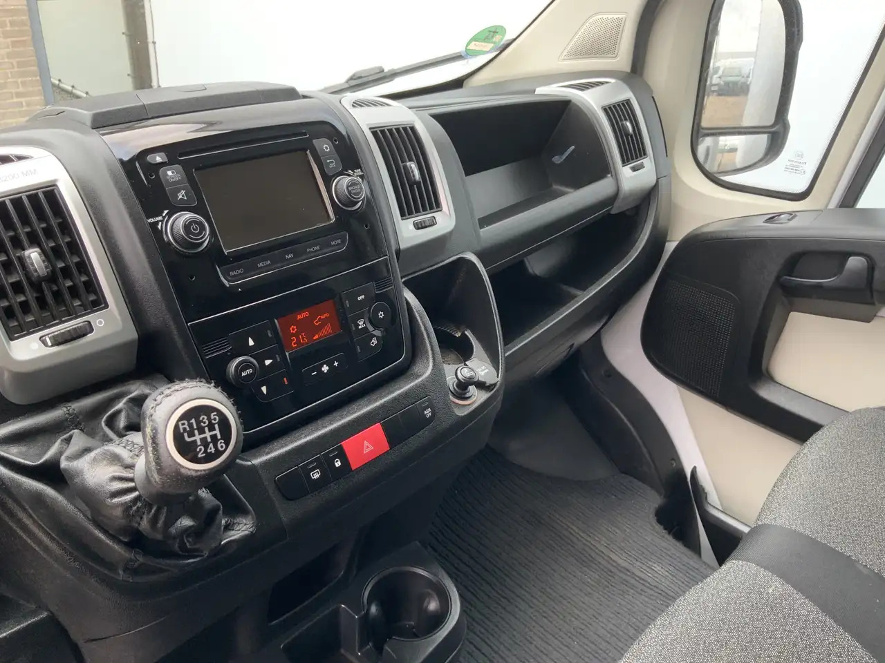 Fiat Ducato 35H 2.3 MultiJet L3H1 Meubelbak & Lift & Zijdeur A - Furgone box: foto 4 Fiat Ducato 35H 2.3 MultiJet L3H1 Meubelbak & Lift & Zijdeur A - Furgone box: foto 4