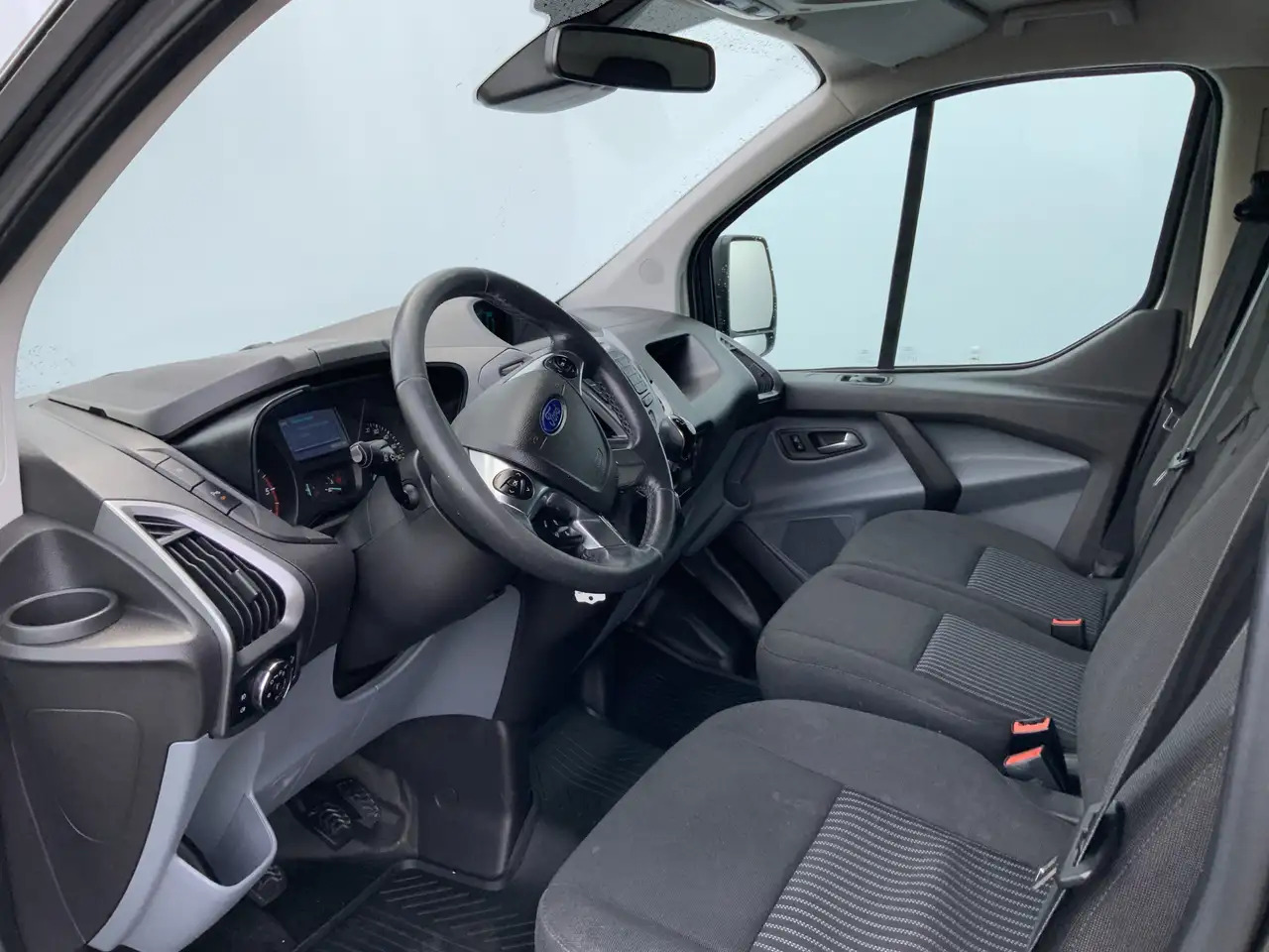 Ford Transit Custom 270 2.2 TDCI L1H1 Trend Airco Camera Cruise Dakdra - Furgone chiuso: foto 5 Ford Transit Custom 270 2.2 TDCI L1H1 Trend Airco Camera Cruise Dakdra - Furgone chiuso: foto 5