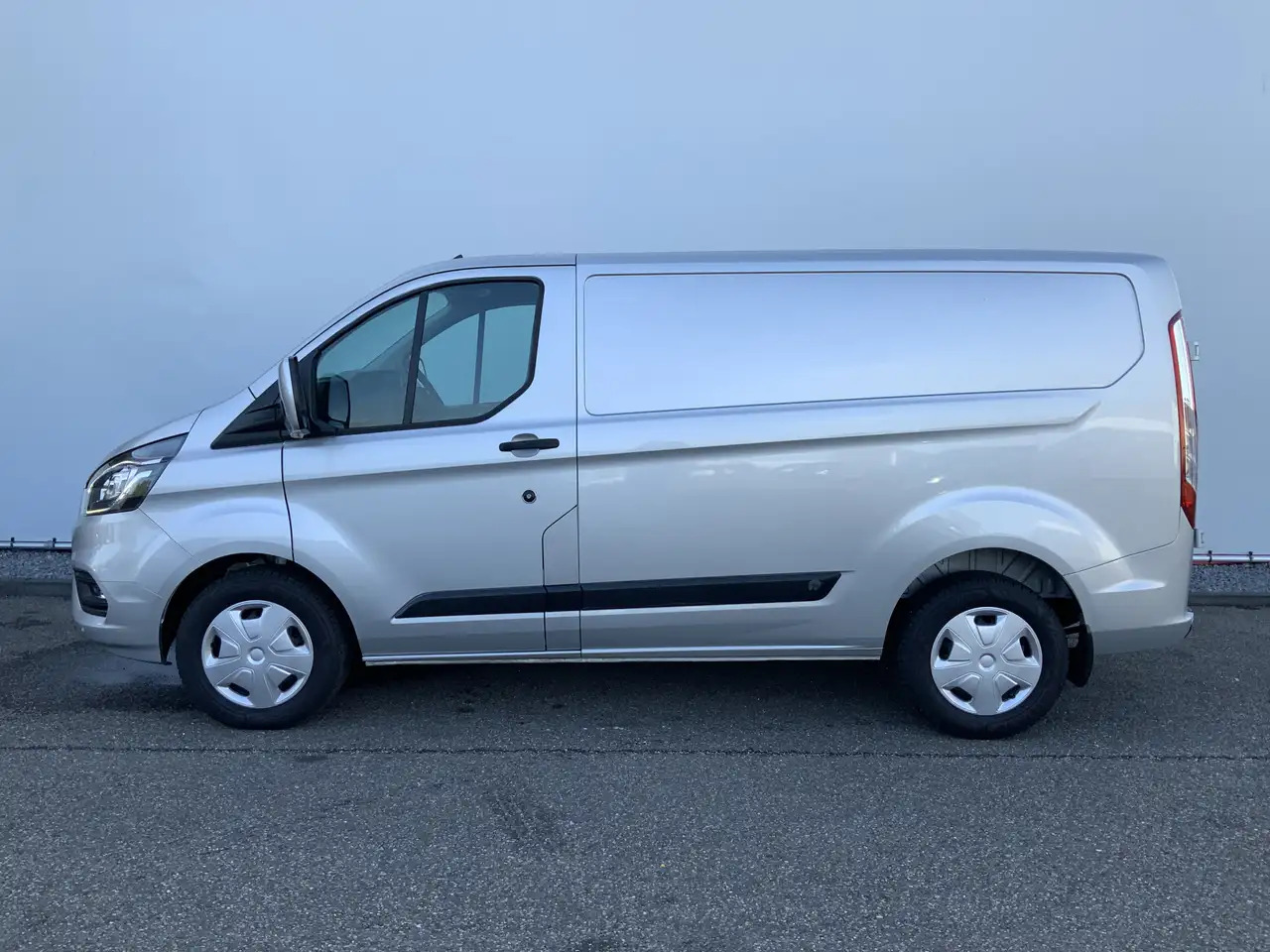 Ford Transit Custom 300 2.0 TDCI L1H1 Limited Airco Cruise Camera 3 Zi - Furgone chiuso: foto 3 Ford Transit Custom 300 2.0 TDCI L1H1 Limited Airco Cruise Camera 3 Zi - Furgone chiuso: foto 3