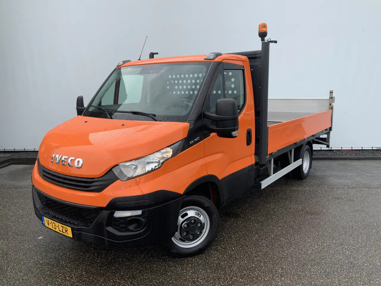 Iveco Daily 35C14 2.3 375 Pick Up & LaadLift Airco Navi Trekha - Furgone con cassone fisso: foto 1 Iveco Daily 35C14 2.3 375 Pick Up & LaadLift Airco Navi Trekha - Furgone con cassone fisso: foto 1