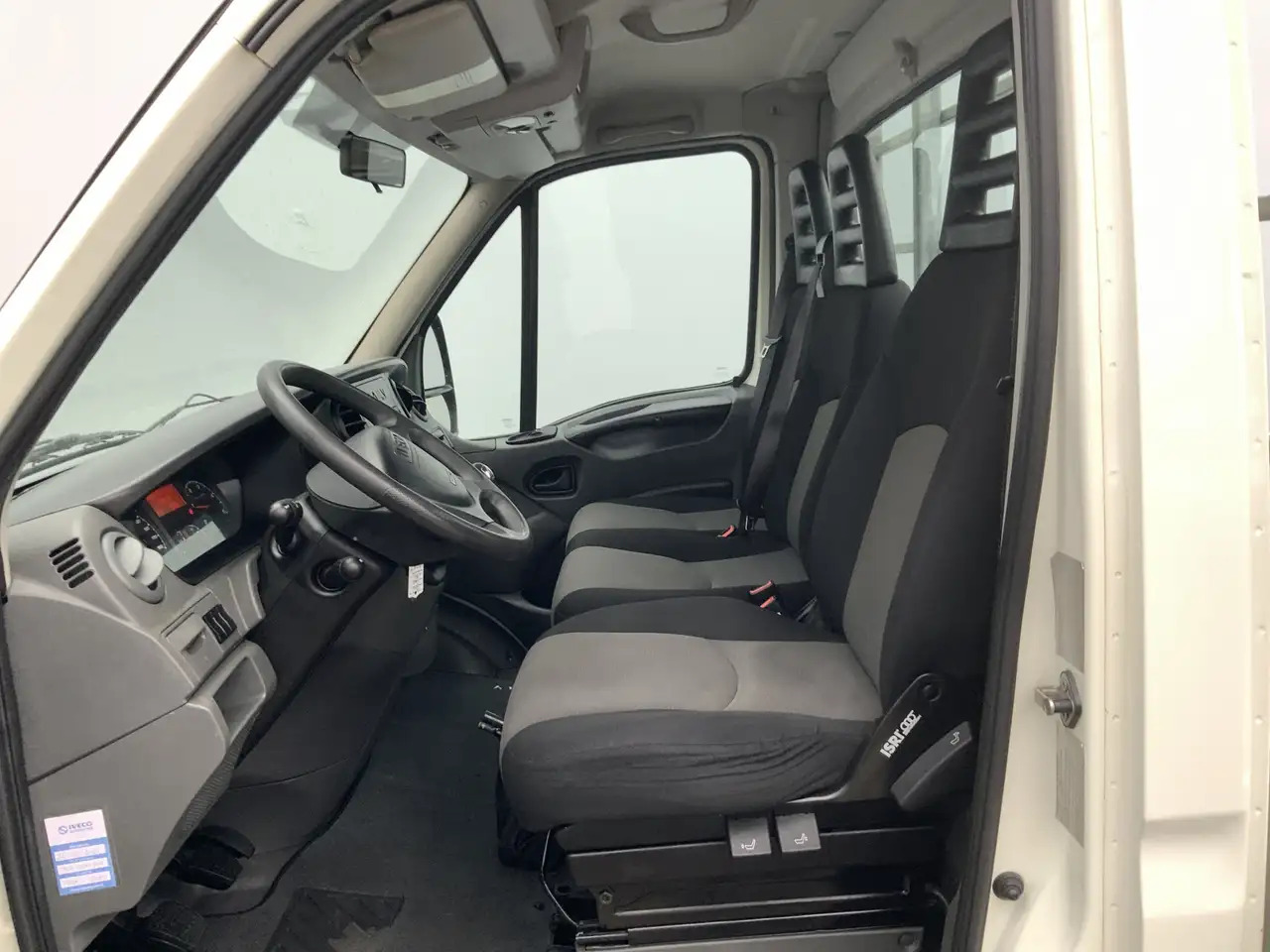 Iveco Daily 35S13 D 345 Pick Up Airco 3 Zits Trekhaak 3500 kg - Furgone con cassone fisso: foto 4 Iveco Daily 35S13 D 345 Pick Up Airco 3 Zits Trekhaak 3500 kg - Furgone con cassone fisso: foto 4