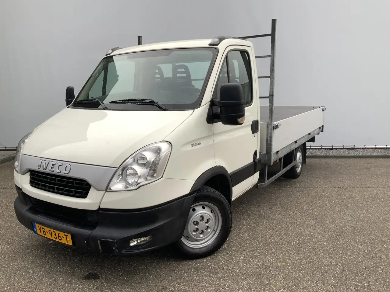 Iveco Daily 35S13 D 345 Pick Up Airco 3 Zits Trekhaak 3500 kg - Furgone con cassone fisso: foto 1 Iveco Daily 35S13 D 345 Pick Up Airco 3 Zits Trekhaak 3500 kg - Furgone con cassone fisso: foto 1