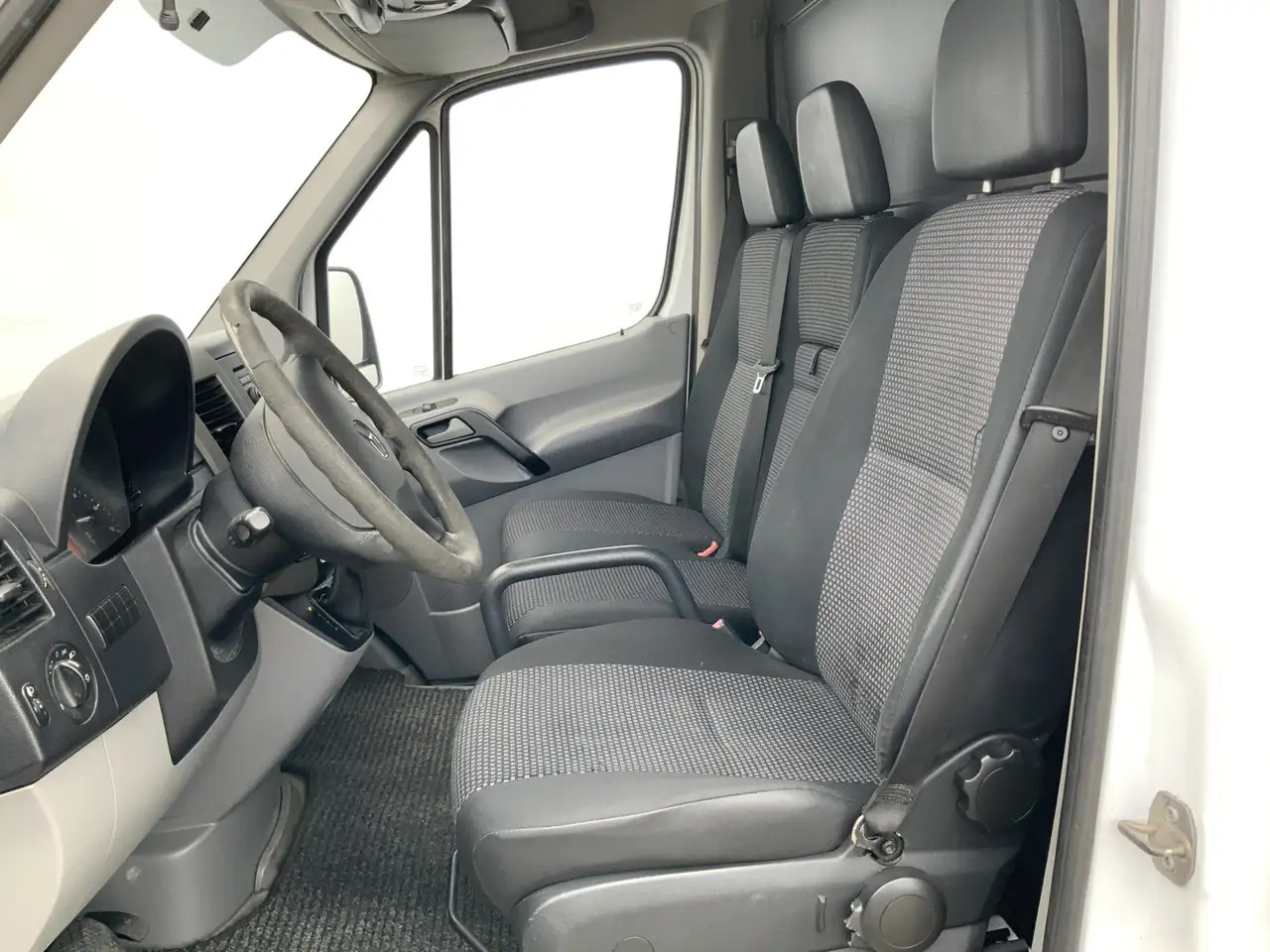 Mercedes-Benz Sprinter 311 2.2 CDI 366 L2 H1 Automaat Trekhaak 2800 kg 3 - Furgone chiuso: foto 4 Mercedes-Benz Sprinter 311 2.2 CDI 366 L2 H1 Automaat Trekhaak 2800 kg 3 - Furgone chiuso: foto 4