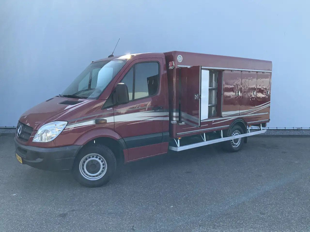 Mercedes-Benz Sprinter 313 2.2 CDI 366 Vriesauto _40gr 10 Deuren werkt 10 - Furgone frigo: foto 1 Mercedes-Benz Sprinter 313 2.2 CDI 366 Vriesauto _40gr 10 Deuren werkt 10 - Furgone frigo: foto 1