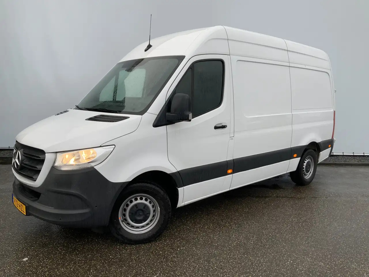 Mercedes-Benz Sprinter 317 1.9 CDI L2H2 Automaat Airco Cruise Navi Camera - Furgone chiuso: foto 1 Mercedes-Benz Sprinter 317 1.9 CDI L2H2 Automaat Airco Cruise Navi Camera - Furgone chiuso: foto 1